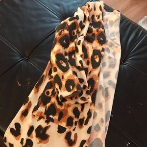 Lularoe Small Cheetah Sarah